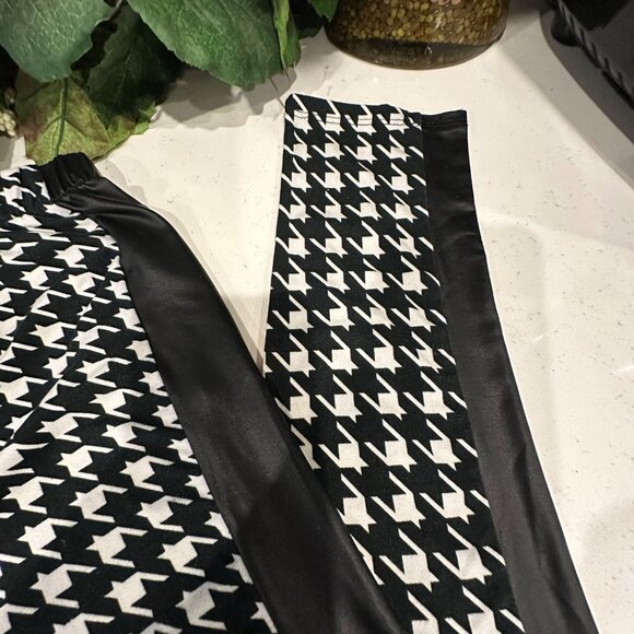 Houndstooth Print Leggings With Faux Leather Side Panels By 4everyoung - Picture 6 of 6